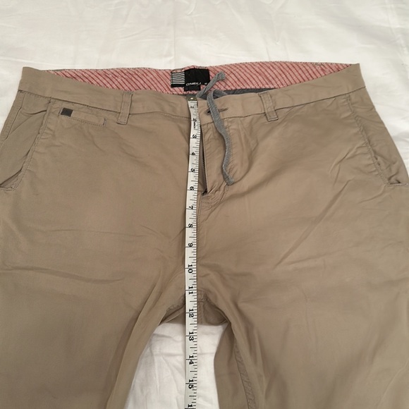 Men’s O’Neil size 36 khakis only worn twice - Picture 2 of 5